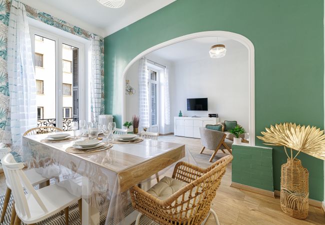 Apartment in Nice - Spacious apartment - Port District - 6 people Apartment in Nice - Spacious apartment - Port District - 6 people