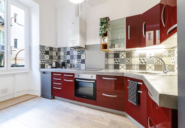 Apartment in Nice - Spacious apartment - Port District - 6 people Apartment in Nice - Spacious apartment - Port District - 6 people