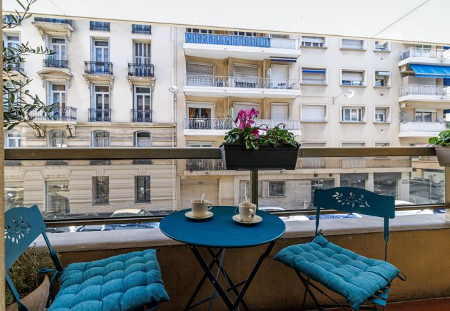 Apartment in Nice - Very beautiful apartment - Terrace - 6people Apartment in Nice - Very beautiful apartment - Terrace - 6people