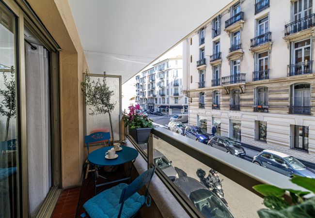 Apartment in Nice - Very beautiful apartment - Terrace - 6people Apartment in Nice - Very beautiful apartment - Terrace - 6people