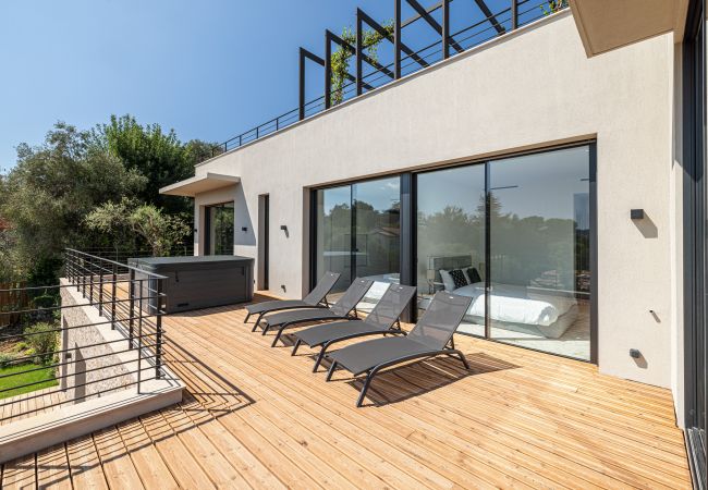 Villa in Mougins - Luxury Villa in Mougins – Pool, Spa and Elegance Villa in Mougins - Luxury Villa in Mougins – Pool, Spa and Elegance