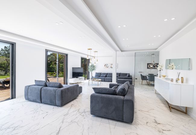 Villa in Mougins - Luxury Villa in Mougins – Pool, Spa and Elegance Villa in Mougins - Luxury Villa in Mougins – Pool, Spa and Elegance