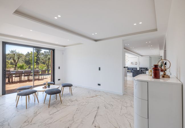 Villa in Mougins - Luxury Villa in Mougins – Pool, Spa and Elegance Villa in Mougins - Luxury Villa in Mougins – Pool, Spa and Elegance