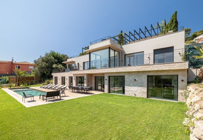 Villa in Mougins - Luxury Villa in Mougins – Pool, Spa and Elegance Villa in Mougins - Luxury Villa in Mougins – Pool, Spa and Elegance