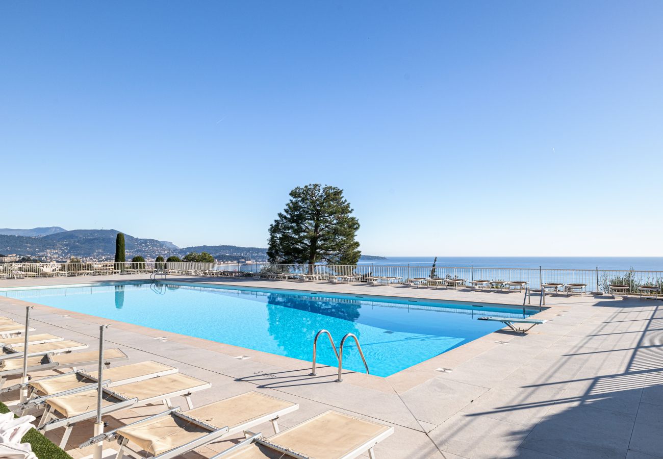 Apartment in Nice - Spacious apt 1 bedroom with terrace - Magnificent clear seaview Apartment in Nice - Spacious apt 1 bedroom with terrace - Magnificent clear seaview