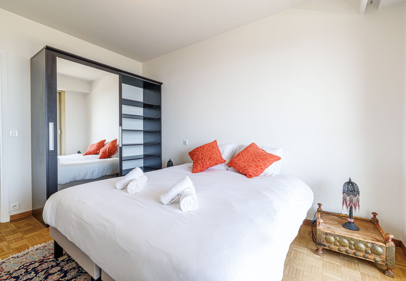Apartment in Nice - Spacious apt 1 bedroom with terrace - Magnificent clear seaview Apartment in Nice - Spacious apt 1 bedroom with terrace - Magnificent clear seaview