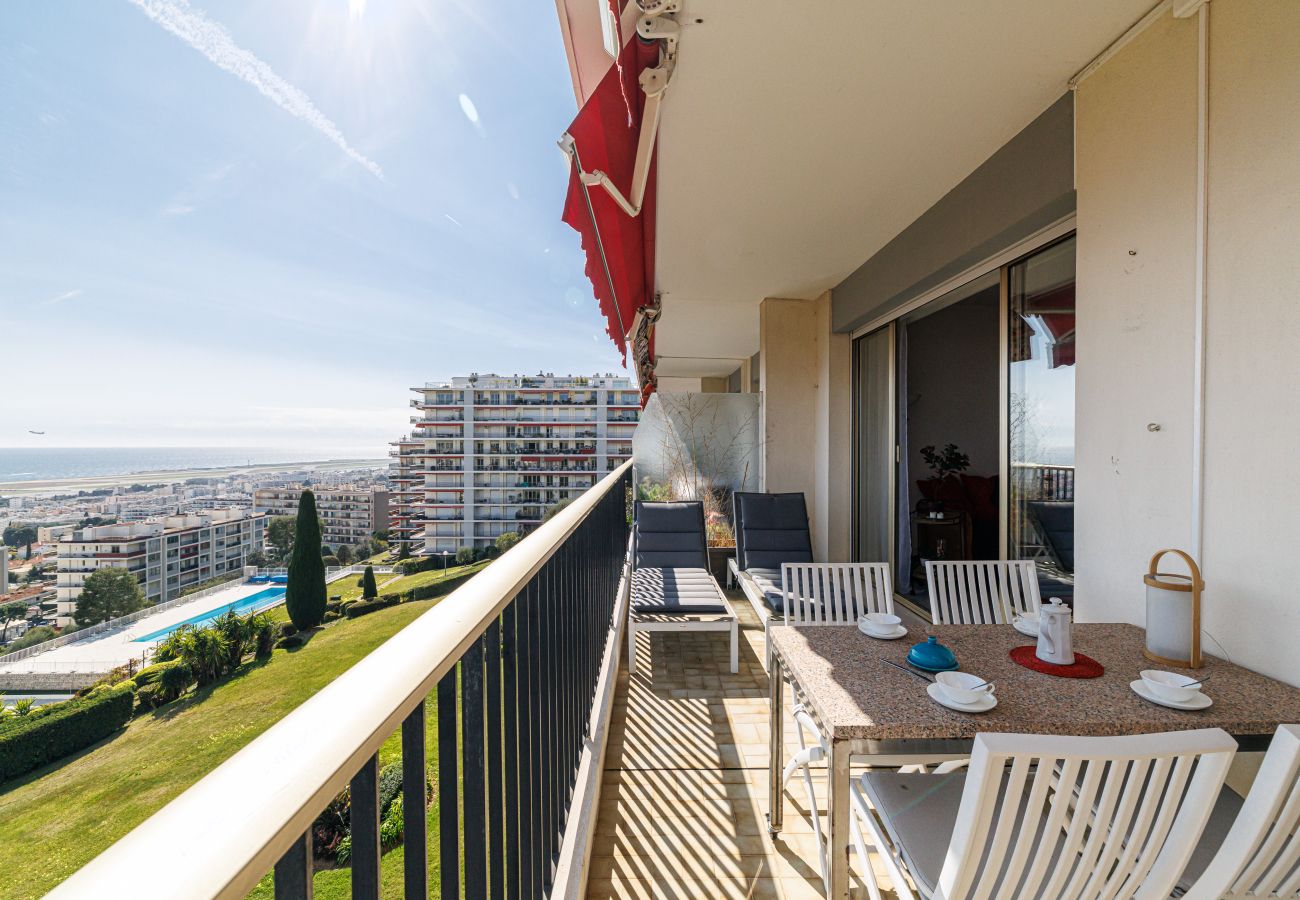 Apartment in Nice - Spacious apt 1 bedroom with terrace - Magnificent clear seaview Apartment in Nice - Spacious apt 1 bedroom with terrace - Magnificent clear seaview