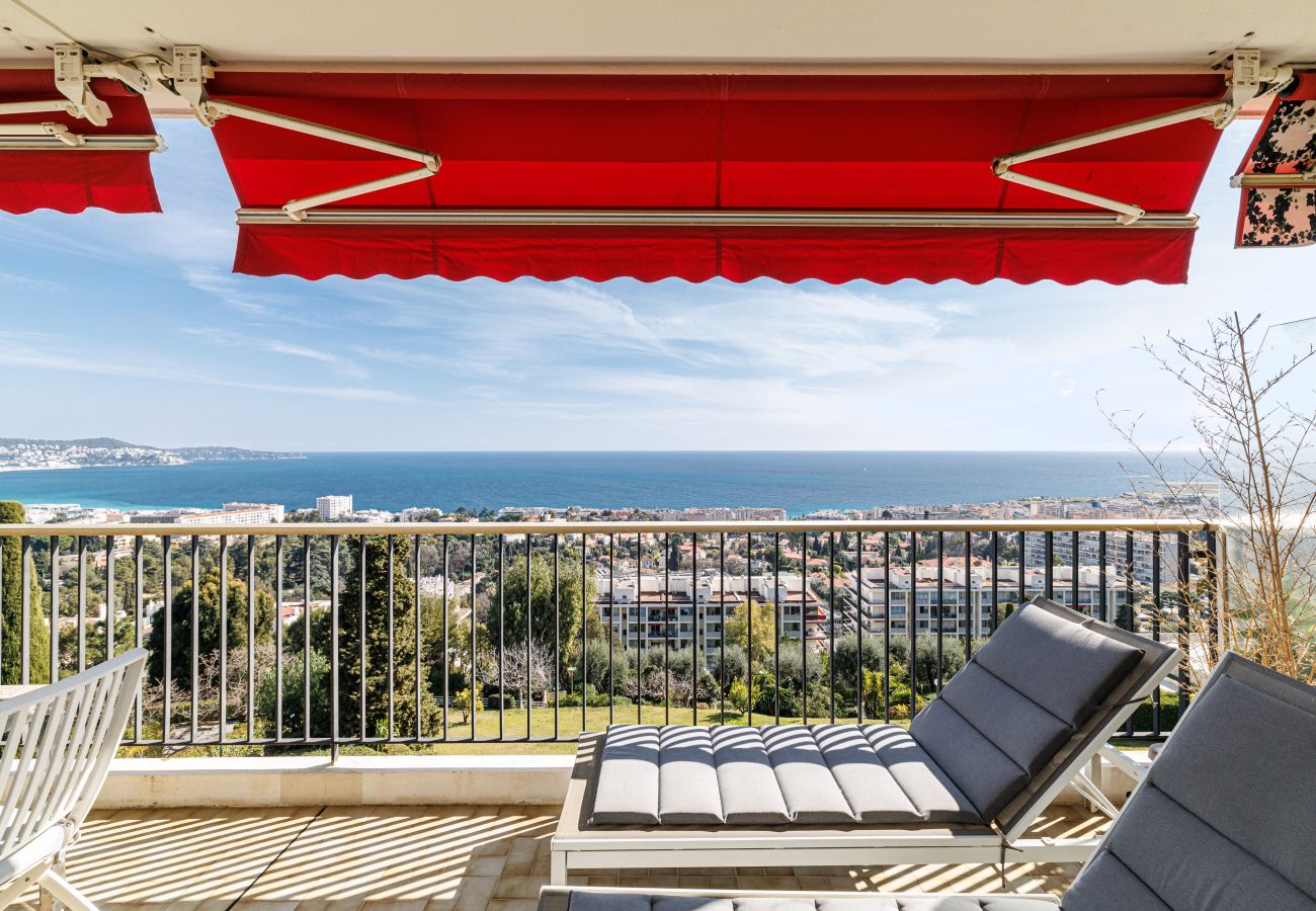 Apartment in Nice - Spacious apt 1 bedroom with terrace - Magnificent clear seaview Apartment in Nice - Spacious apt 1 bedroom with terrace - Magnificent clear seaview