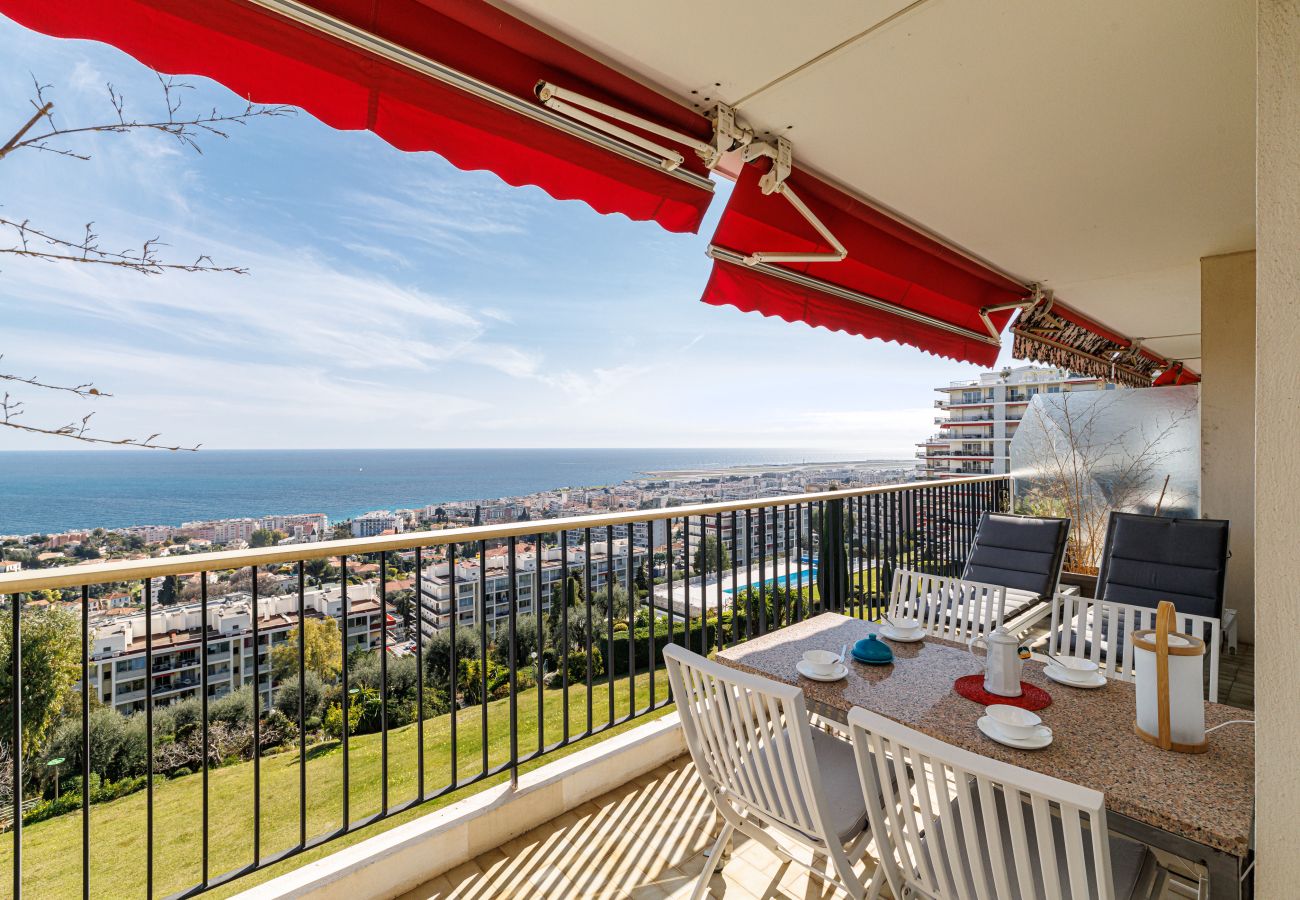 Apartment in Nice - Spacious apt 1 bedroom with terrace - Magnificent clear seaview Apartment in Nice - Spacious apt 1 bedroom with terrace - Magnificent clear seaview