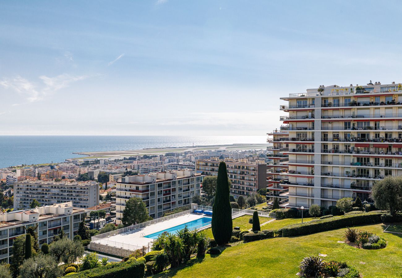 Apartment in Nice - Spacious apt 1 bedroom with terrace - Magnificent clear seaview Apartment in Nice - Spacious apt 1 bedroom with terrace - Magnificent clear seaview