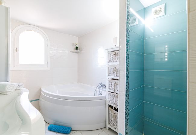 House in Aspremont - Provençal house with swimming pool - Stunning view House in Aspremont - Provençal house with swimming pool - Stunning view