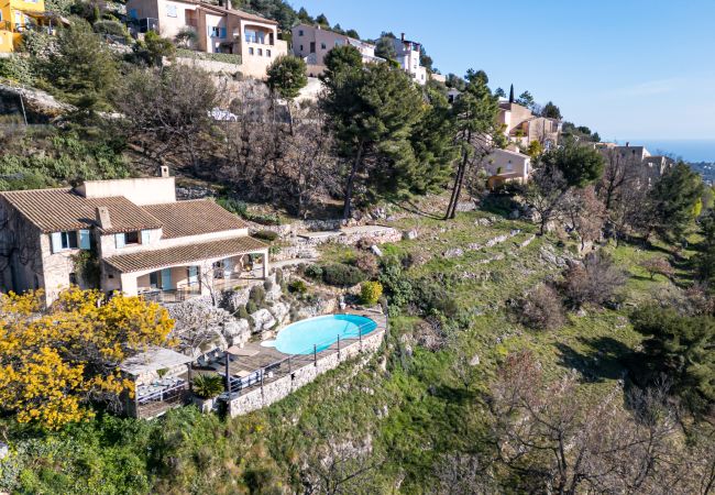 House in Aspremont - Provençal house with swimming pool - Stunning view House in Aspremont - Provençal house with swimming pool - Stunning view