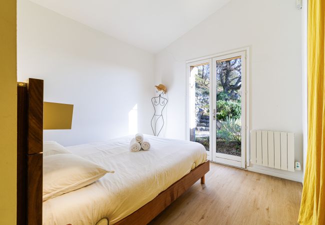 House in Aspremont - Provençal house with swimming pool - Stunning view House in Aspremont - Provençal house with swimming pool - Stunning view