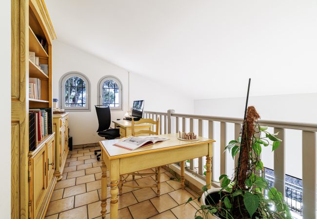 House in Aspremont - Provençal house with swimming pool - Stunning view House in Aspremont - Provençal house with swimming pool - Stunning view