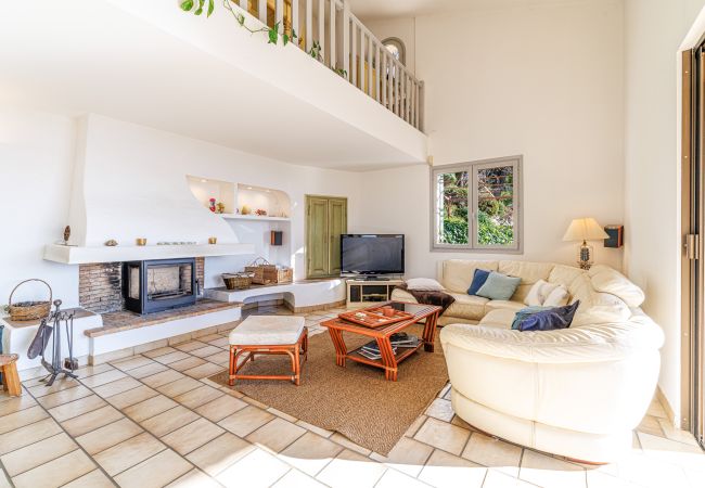 House in Aspremont - Provençal house with swimming pool - Stunning view House in Aspremont - Provençal house with swimming pool - Stunning view