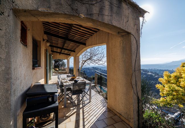 House in Aspremont - Provençal house with swimming pool - Stunning view House in Aspremont - Provençal house with swimming pool - Stunning view