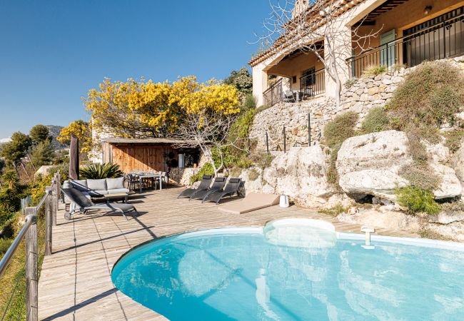 House in Aspremont - Provençal house with swimming pool - Stunning view House in Aspremont - Provençal house with swimming pool - Stunning view