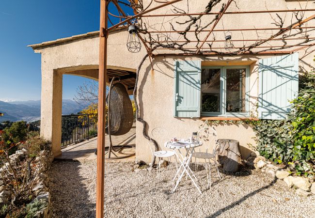 House in Aspremont - Provençal house with swimming pool - Stunning view House in Aspremont - Provençal house with swimming pool - Stunning view