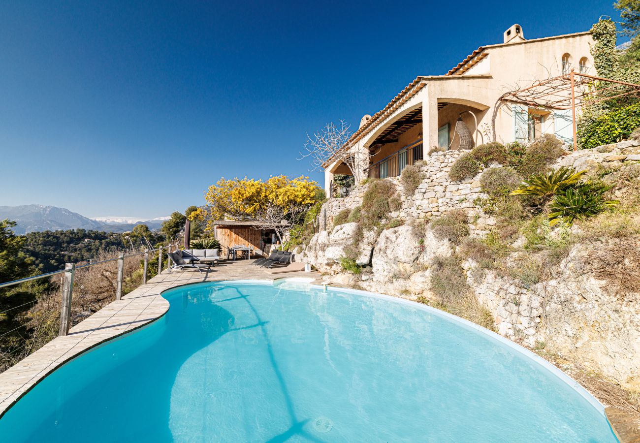 House in Aspremont - Provençal house with swimming pool - Stunning view