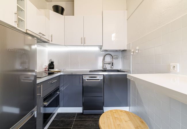 Apartment in Nice - Elegant loft - top floor - walking distance to Port of Nice Apartment in Nice - Elegant loft - top floor - walking distance to Port of Nice