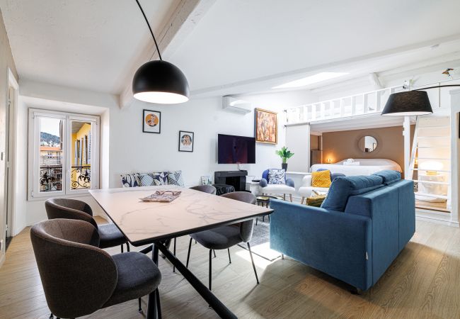 Apartment in Nice - Elegant loft - top floor - walking distance to Port of Nice Apartment in Nice - Elegant loft - top floor - walking distance to Port of Nice