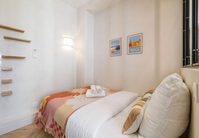 Apartment in Nice - Renovated Apartment – Air-Conditioned – 2 En-Suite Bedrooms Apartment in Nice - Renovated Apartment – Air-Conditioned – 2 En-Suite Bedrooms