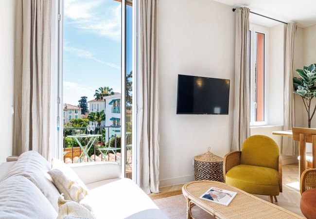 Apartment in Nice - Renovated Apartment – Air-Conditioned – 2 En-Suite Bedrooms Apartment in Nice - Renovated Apartment – Air-Conditioned – 2 En-Suite Bedrooms