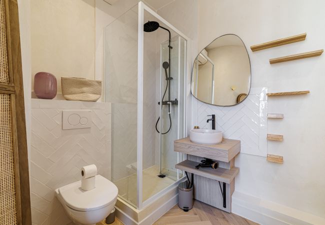 Apartment in Nice - Renovated Apartment – Air-Conditioned – 2 En-Suite Bedrooms Apartment in Nice - Renovated Apartment – Air-Conditioned – 2 En-Suite Bedrooms