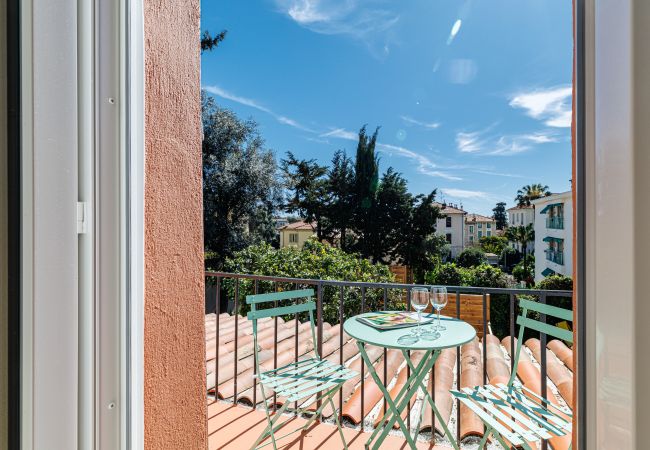 Apartment in Nice - Renovated Apartment – Air-Conditioned – 2 En-Suite Bedrooms Apartment in Nice - Renovated Apartment – Air-Conditioned – 2 En-Suite Bedrooms
