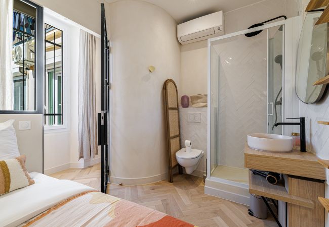 Apartment in Nice - Renovated Apartment – Air-Conditioned – 2 En-Suite Bedrooms Apartment in Nice - Renovated Apartment – Air-Conditioned – 2 En-Suite Bedrooms