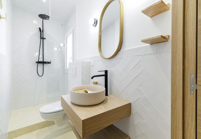 Apartment in Nice - Atypical Duplex Apartment – Air-Conditioned – 2 Bedrooms Apartment in Nice - Atypical Duplex Apartment – Air-Conditioned – 2 Bedrooms