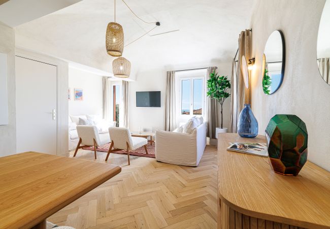 Apartment in Nice - Atypical Duplex Apartment – Air-Conditioned – 2 Bedrooms Apartment in Nice - Atypical Duplex Apartment – Air-Conditioned – 2 Bedrooms