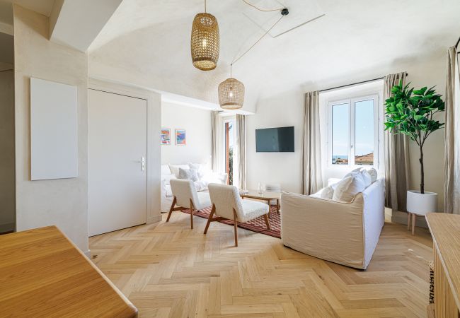 Apartment in Nice - Atypical Duplex Apartment – Air-Conditioned – 2 Bedrooms Apartment in Nice - Atypical Duplex Apartment – Air-Conditioned – 2 Bedrooms