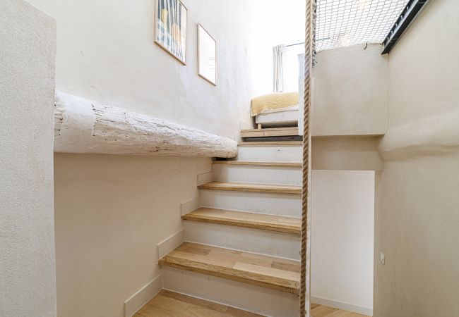 Apartment in Nice - Atypical Duplex Apartment – Air-Conditioned – 2 Bedrooms Apartment in Nice - Atypical Duplex Apartment – Air-Conditioned – 2 Bedrooms