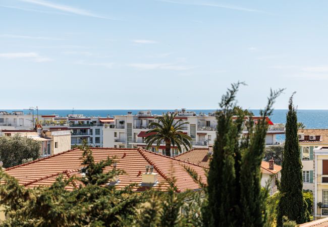 Apartment in Nice - Atypical Duplex Apartment – Air-Conditioned – 2 Bedrooms Apartment in Nice - Atypical Duplex Apartment – Air-Conditioned – 2 Bedrooms