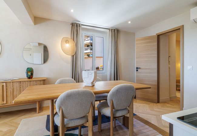 Apartment in Nice - Atypical Duplex Apartment – Air-Conditioned – 2 Bedrooms Apartment in Nice - Atypical Duplex Apartment – Air-Conditioned – 2 Bedrooms