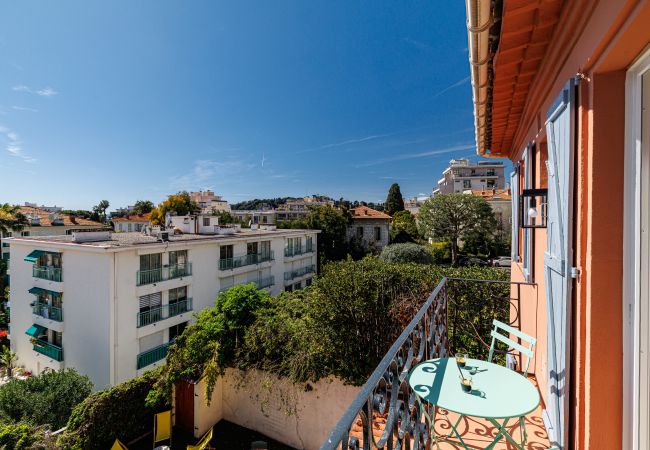 Apartment in Nice - Atypical Duplex Apartment – Air-Conditioned – 2 Bedrooms Apartment in Nice - Atypical Duplex Apartment – Air-Conditioned – 2 Bedrooms