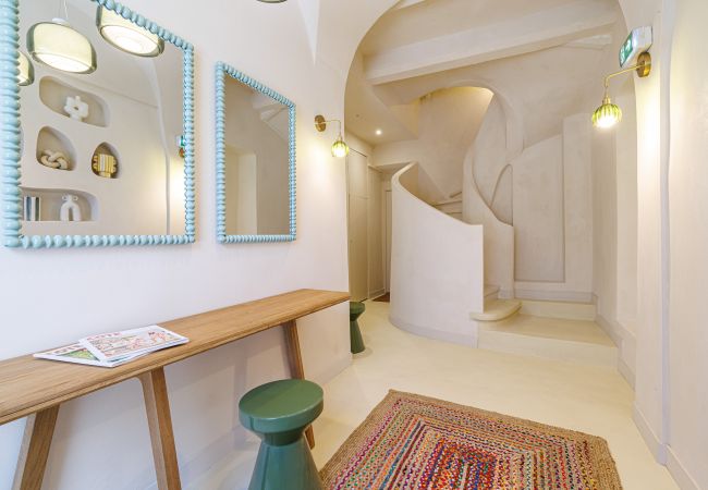 Apartment in Nice - Atypical Duplex Apartment – Air-Conditioned – 2 Bedrooms Apartment in Nice - Atypical Duplex Apartment – Air-Conditioned – 2 Bedrooms