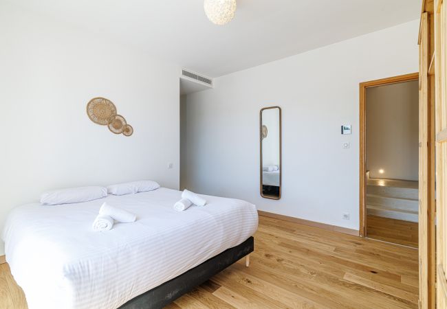 Villa in Saint Paul de Vence - Contemporary Villa – St Paul – Pool – A/C Villa in Saint Paul de Vence - Contemporary Villa – St Paul – Pool – A/C