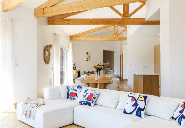 Villa in Saint Paul de Vence - Contemporary Villa – St Paul – Pool – A/C Villa in Saint Paul de Vence - Contemporary Villa – St Paul – Pool – A/C