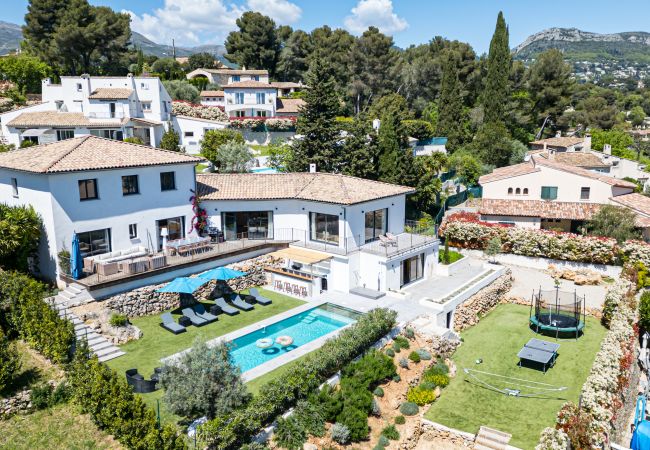 Villa in Saint Paul de Vence - Contemporary Villa – St Paul – Pool – A/C Villa in Saint Paul de Vence - Contemporary Villa – St Paul – Pool – A/C