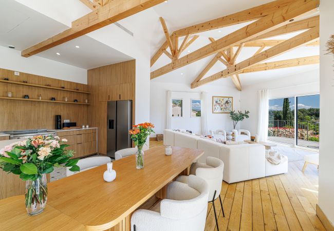 Villa in Saint Paul de Vence - Contemporary Villa – St Paul – Pool – A/C Villa in Saint Paul de Vence - Contemporary Villa – St Paul – Pool – A/C