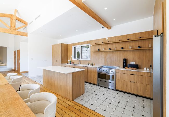 Villa in Saint Paul de Vence - Contemporary Villa – St Paul – Pool – A/C Villa in Saint Paul de Vence - Contemporary Villa – St Paul – Pool – A/C