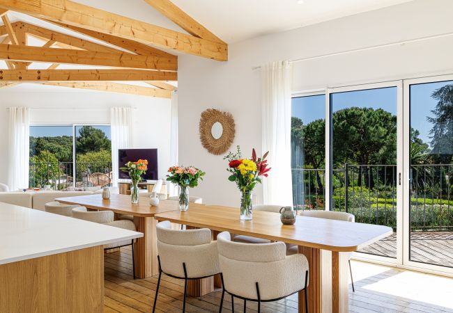 Villa in Saint Paul de Vence - Contemporary Villa – St Paul – Pool – A/C Villa in Saint Paul de Vence - Contemporary Villa – St Paul – Pool – A/C