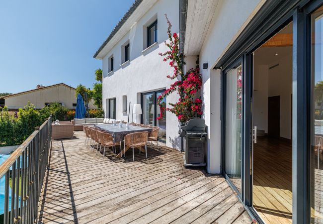 Villa in Saint Paul de Vence - Contemporary Villa – St Paul – Pool – A/C Villa in Saint Paul de Vence - Contemporary Villa – St Paul – Pool – A/C