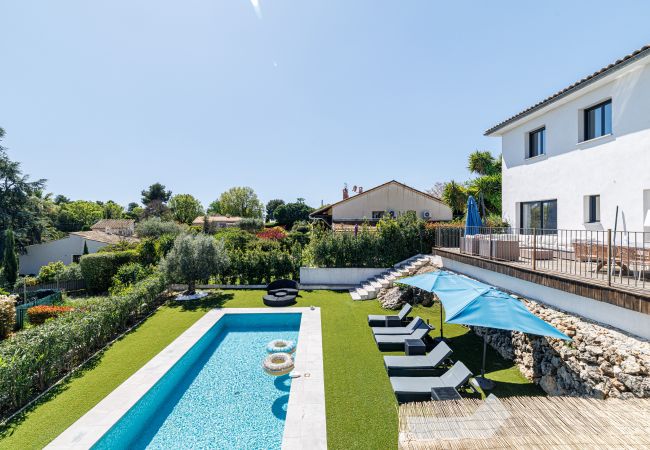 Villa in Saint Paul de Vence - Contemporary Villa – St Paul – Pool – A/C Villa in Saint Paul de Vence - Contemporary Villa – St Paul – Pool – A/C