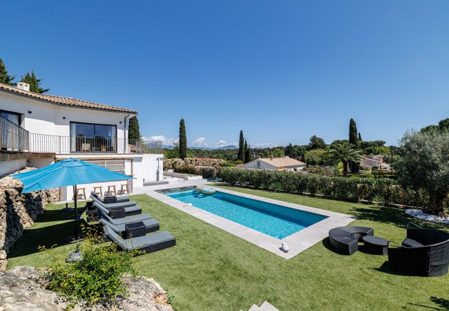 Villa in Saint Paul de Vence - Contemporary Villa – St Paul – Pool – A/C Villa in Saint Paul de Vence - Contemporary Villa – St Paul – Pool – A/C