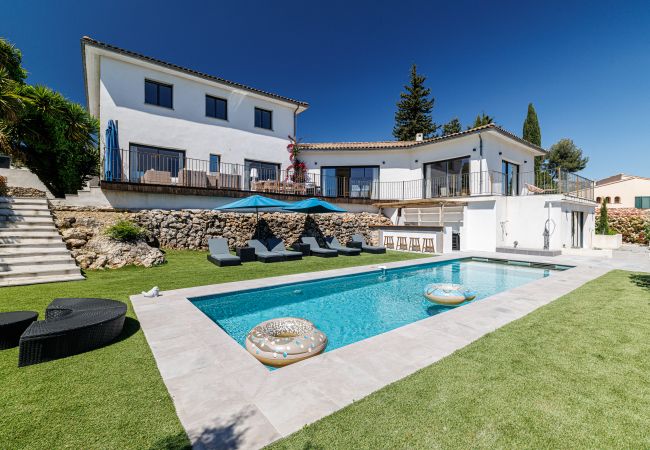 Villa in Saint Paul de Vence - Contemporary Villa – St Paul – Pool – A/C Villa in Saint Paul de Vence - Contemporary Villa – St Paul – Pool – A/C