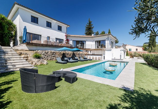 Villa in Saint Paul de Vence - Contemporary Villa – St Paul – Pool – A/C Villa in Saint Paul de Vence - Contemporary Villa – St Paul – Pool – A/C