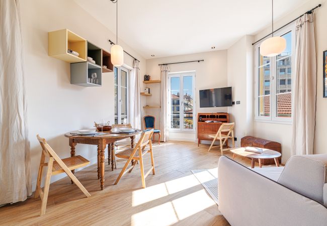 Apartment in Nice - Charming Air-Conditioned 1-Bedroom Apartment – Ideally Located in Nice Apartment in Nice - Charming Air-Conditioned 1-Bedroom Apartment – Ideally Located in Nice